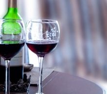 Sådan smager man på vin