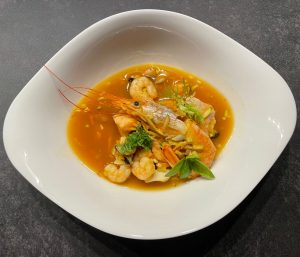Båndspaghetti med kylling og rejer