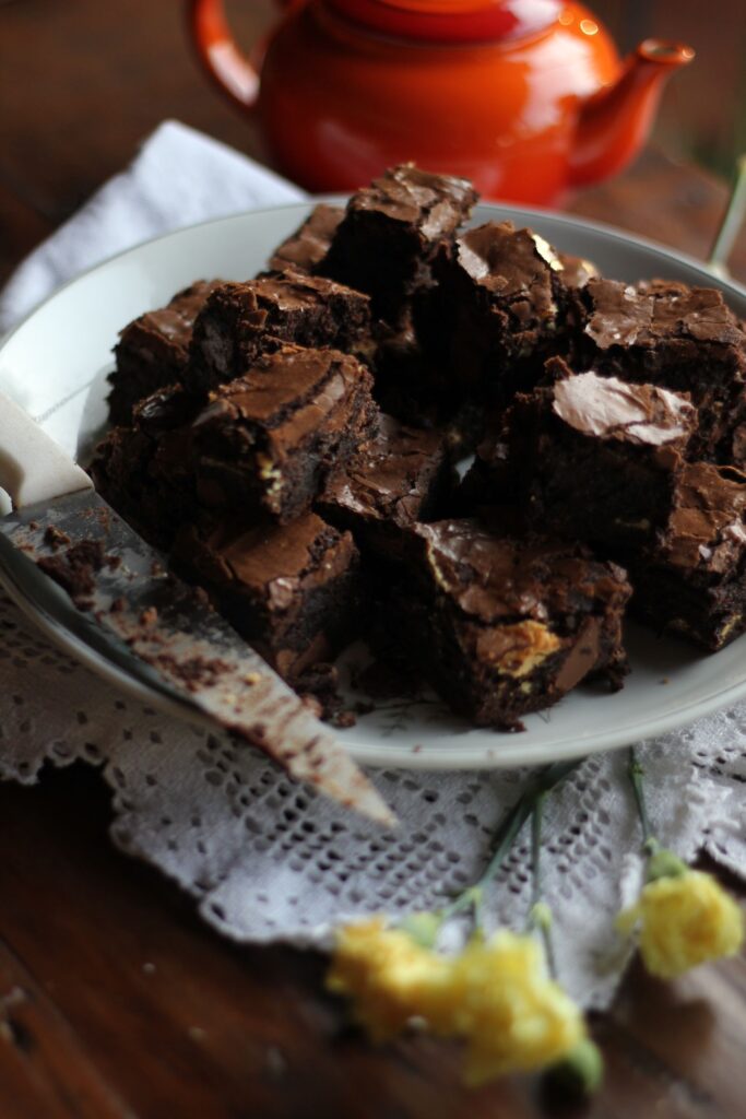 Fudgy brownies skåret i stykker