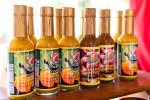 Fermenterede jalapeño-skiver i glas