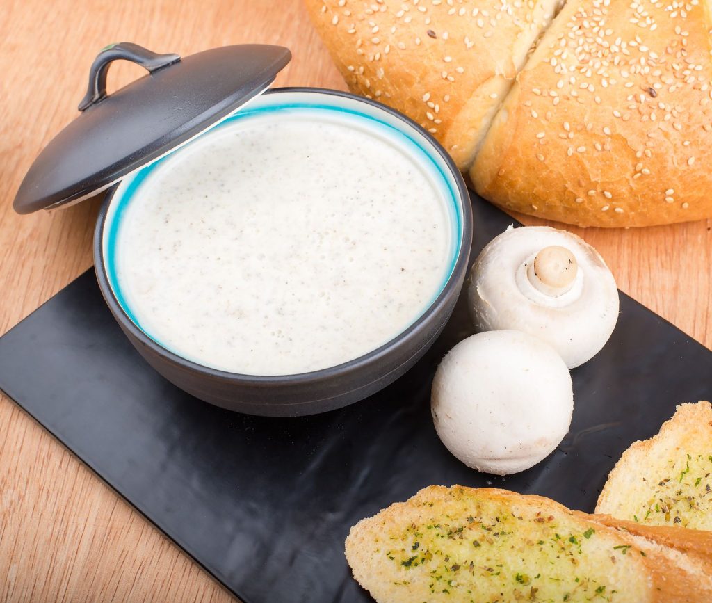 Flødelegeret svampesuppe med sherry