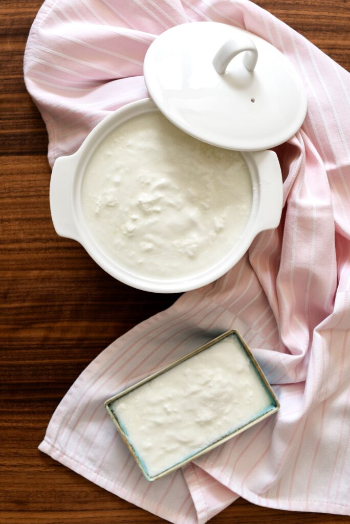 Hjemmelavet yoghurt i glas