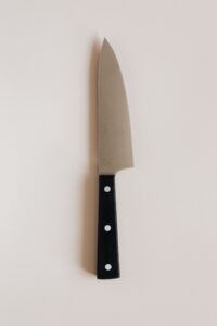 Kniv vaskes og plejes i hånden