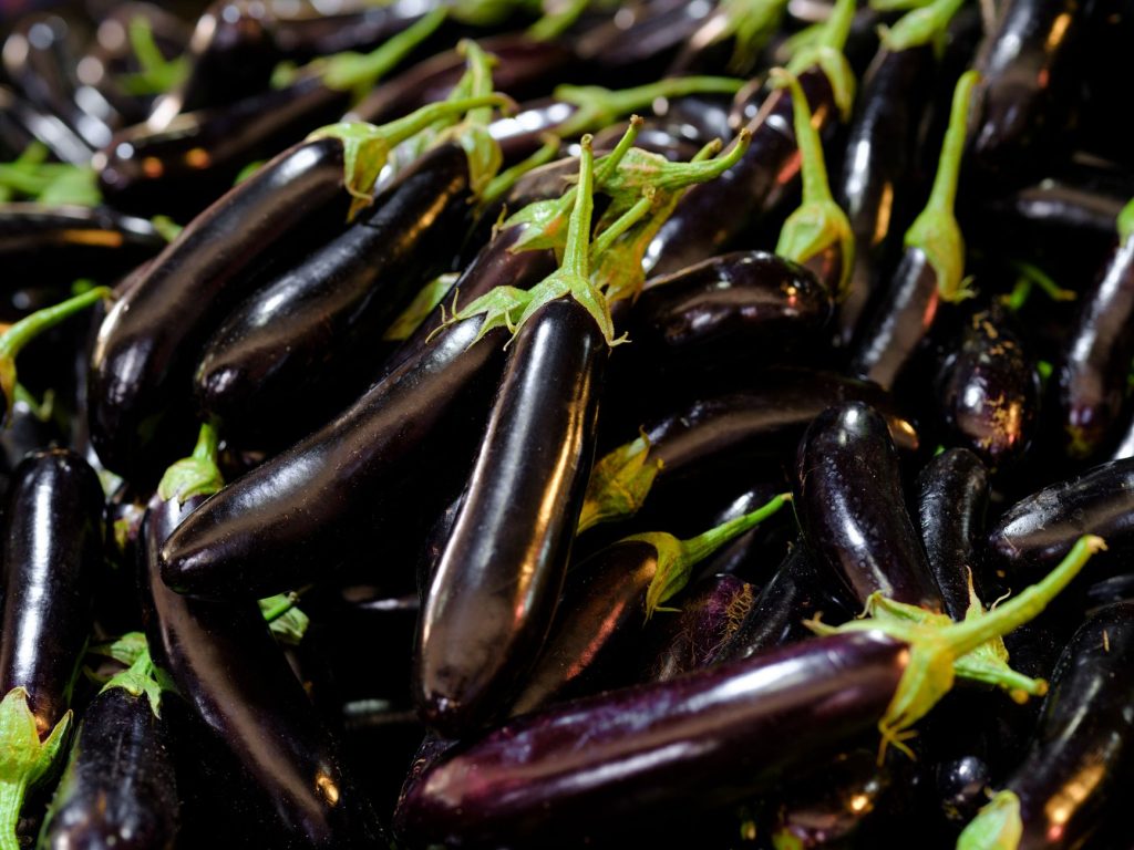Lammebov med aubergine
