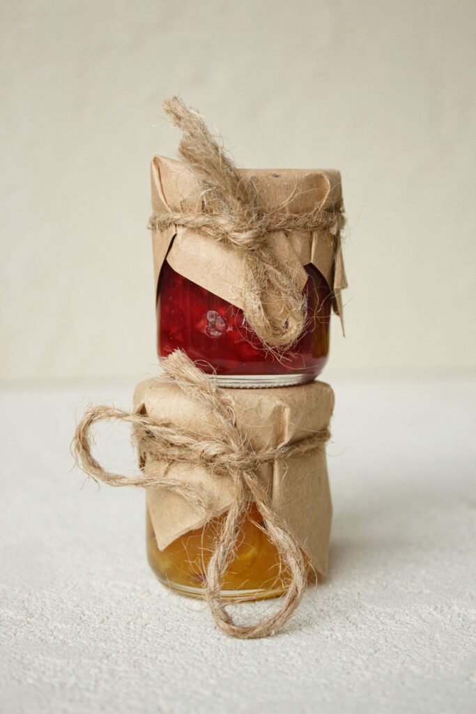 Hjemmelavet marmelade på glas