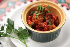 Polenta con carne e salsiccia